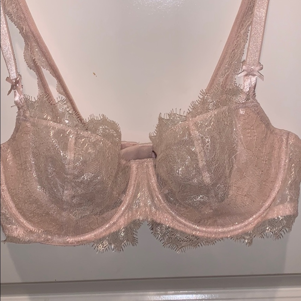 Victoria’s Secret lingerie bra